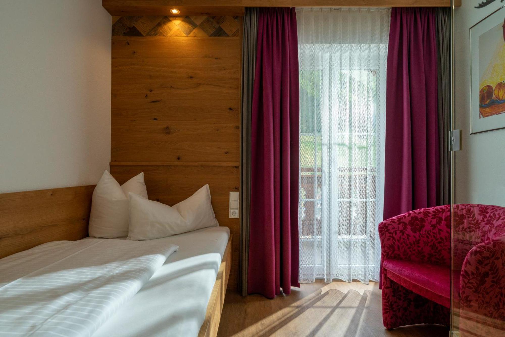 Alpenhotel Erika ايشجل المظهر الخارجي الصورة